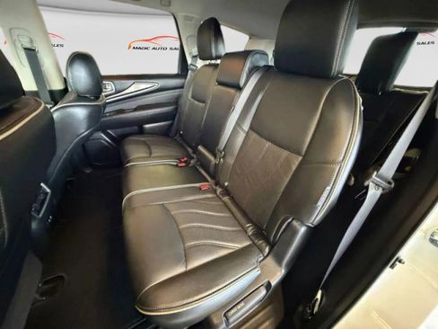 Used 2019 INFINITI QX60 Luxe w/ Essential Package image 11