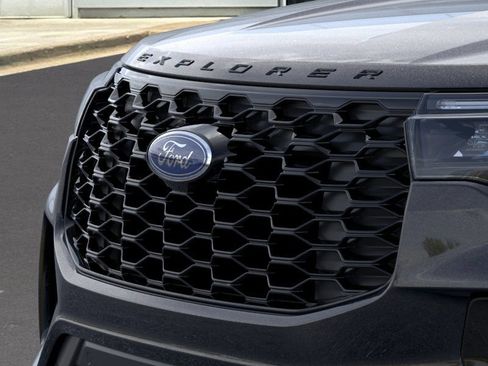 New 2026 Ford Explorer ST-Line w/ ST-Line Street Pack image 17