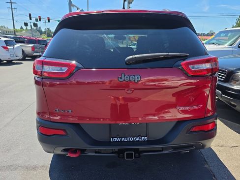 Used 2014 Jeep Cherokee Trailhawk w/ Comfort/Convenience Group AWD/4WD image 6