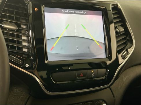 Used 2022 Jeep Cherokee Limited image 13