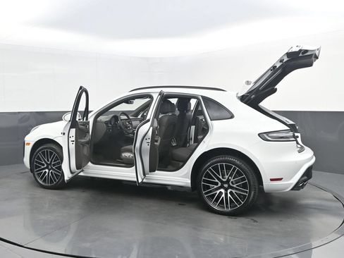 New 2026 Porsche Macan S AWD/4WD image 37