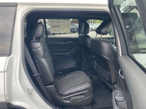 New 2025 Jeep Grand Cherokee L Altitude image 31