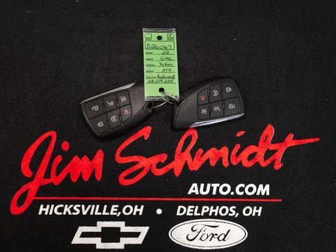 Used 2022 GMC Yukon AT4 w/ Technology Package AWD/4WD image 42