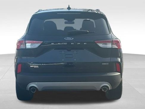 Used 2021 Ford Escape Titanium image 9