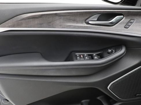 Used 2024 Jeep Grand Cherokee Limited 4xe image 15