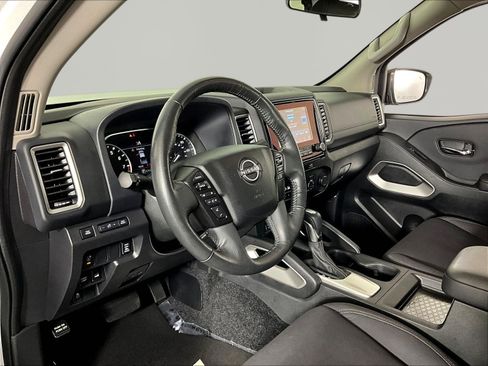 Certified 2024 Nissan Frontier SV w/ SV Convenience Package AWD/4WD image 18