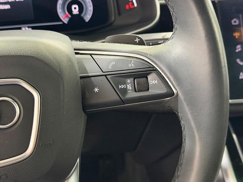 Used 2022 Audi Q8 Premium Plus w/ Premium Plus Package image 20