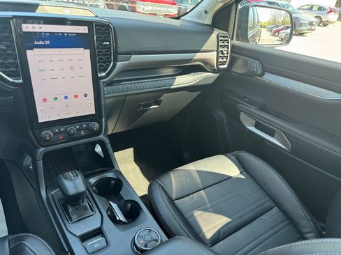 Used 2024 Ford Ranger Lariat w/ FX4 Off-Road Package image 28