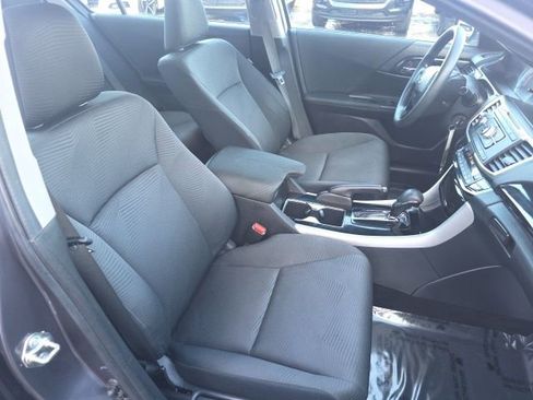 Used 2016 Honda Accord LX image 9