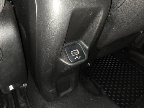 Used 2022 Jeep Renegade Altitude image 52