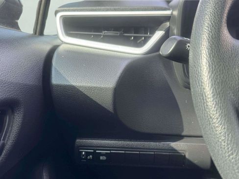 Used 2025 Toyota Corolla LE FWD image 22