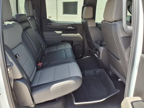 Used 2025 Chevrolet Silverado 1500 ZR2 w/ Technology Package AWD/4WD image 14