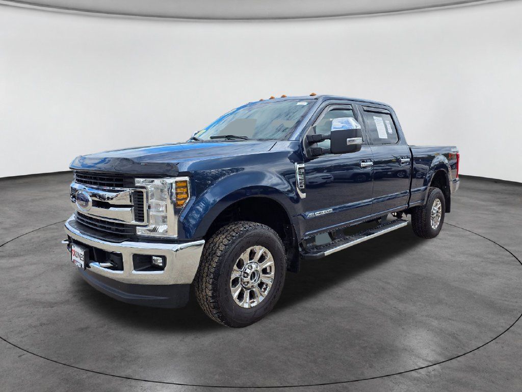 Used 2019 Ford F250 XLT w/ XLT Premium Package AWD/4WD image 3