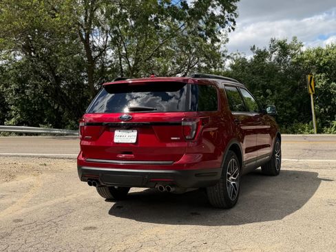 Used 2018 Ford Explorer Sport AWD/4WD image 10