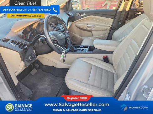 Used 2019 Ford Escape Titanium w/ U9j03 - Titanium Tow Package AWD/4WD image 9
