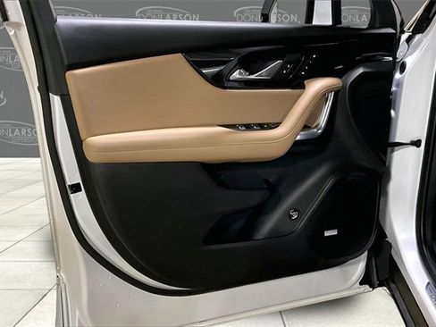 Used 2021 Chevrolet Blazer Premier w/ Driver Confidence II Package image 11