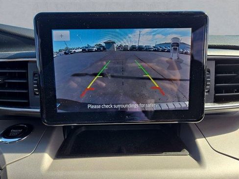Certified 2023 Ford Explorer XLT w/ Equipment Group 202A AWD/4WD image 19