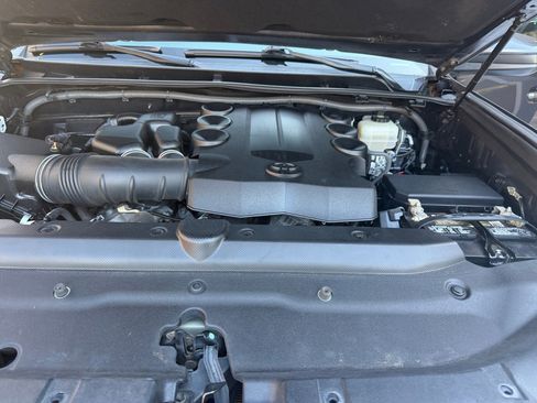 Used 2018 Toyota 4Runner SR5 image 20