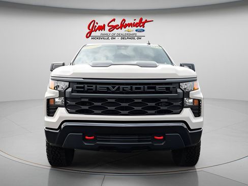 New 2026 Chevrolet Silverado 1500 Custom Trail Boss w/ LPO, Dark Essentials Package AWD/4WD image 2