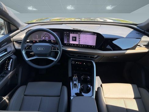 Used 2026 Audi Q5 Premium Plus AWD/4WD image 16