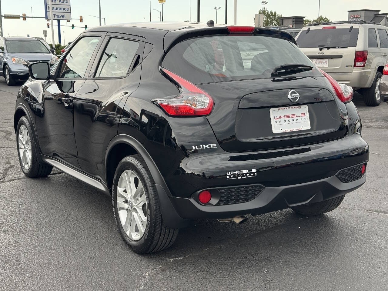 Used 2016 Nissan Juke S FWD image 6