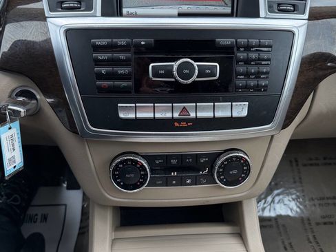Used 2014 Mercedes-Benz GL 350 BlueTEC 4MATIC image 13