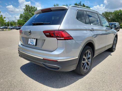 Used 2024 Volkswagen Tiguan SE FWD image 6