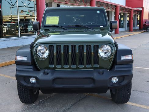 Used 2020 Jeep Wrangler Unlimited Sport S AWD/4WD image 3