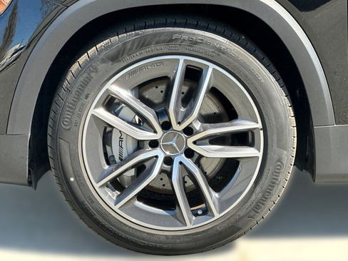 New 2025 Mercedes-Benz GLB 35 AMG AMG 35 image 11