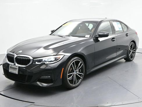 Used 2022 BMW 330i xDrive Sedan w/ M Sport Package AWD/4WD image 3