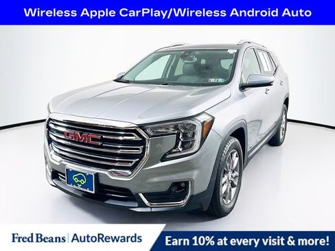 Used 2023 GMC Terrain SLT AWD/4WD image 3