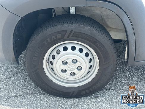 Used 2025 RAM ProMaster 2500 w/ Convenience Group FWD image 11