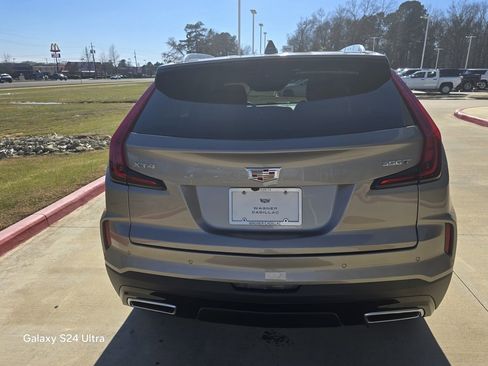 Used 2024 Cadillac XT4 Premium Luxury w/ Cold Weather Package image 4
