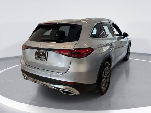 Used 2024 Mercedes-Benz GLC 300 4MATIC image 4