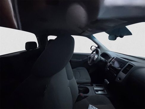 Used 2018 Nissan Frontier S image 10
