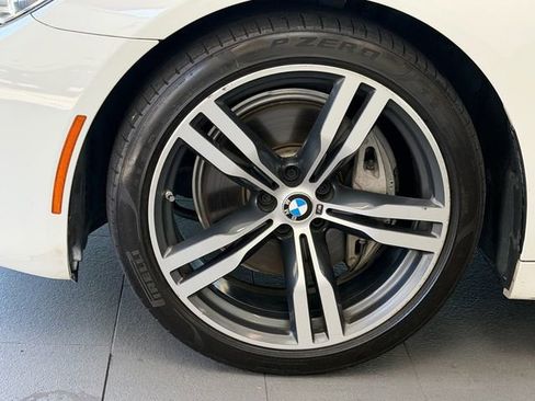Used 2019 BMW 740i w/ M Sport Package RWD image 4