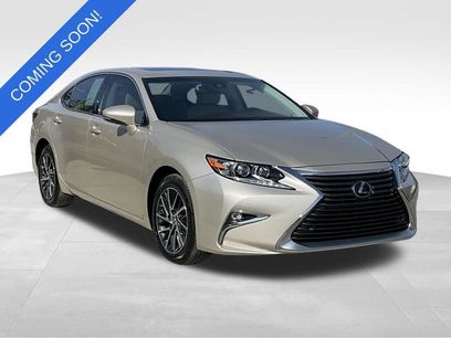 Used 2017 Lexus ES 350 w/ Luxury Package