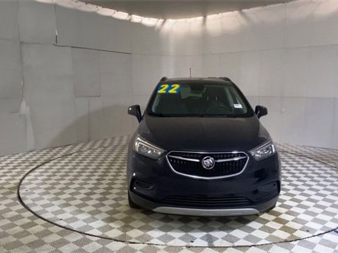 Used 2022 Buick Encore Preferred w/ Safety Package image 3