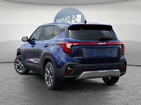 New 2026 Kia Seltos LX image 4