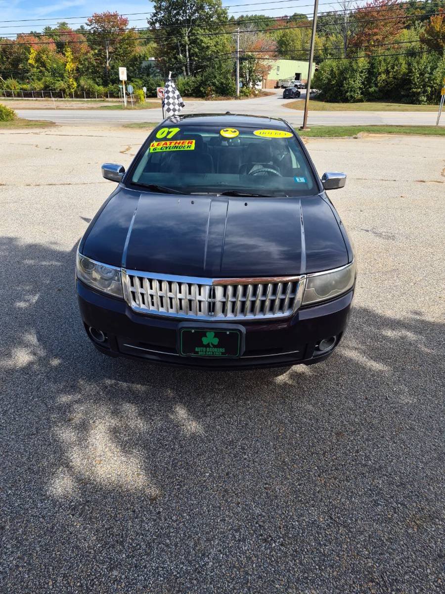 Used 2007 Lincoln MKZ AWD image 2