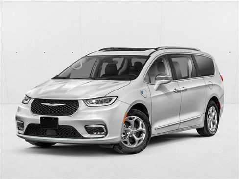 Used 2023 Chrysler Pacifica Pinnacle FWD image 1