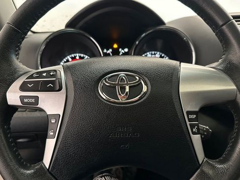 Used 2012 Toyota Highlander SE image 23