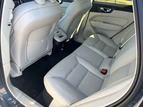 Used 2024 Volvo XC60 B5 Core w/ Protection Package Premier image 16
