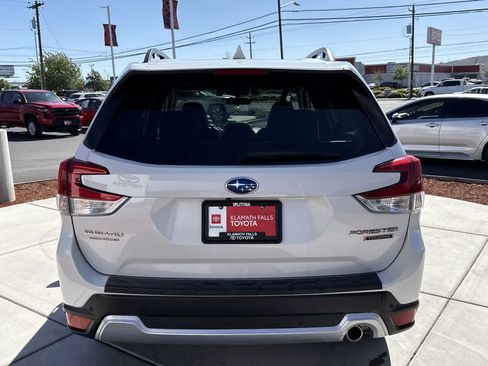 Used 2020 Subaru Forester Touring AWD/4WD image 4