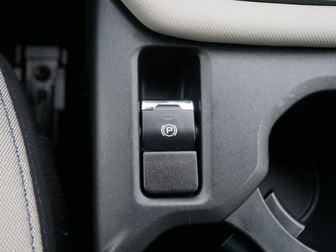 Certified 2025 Subaru Forester image 29