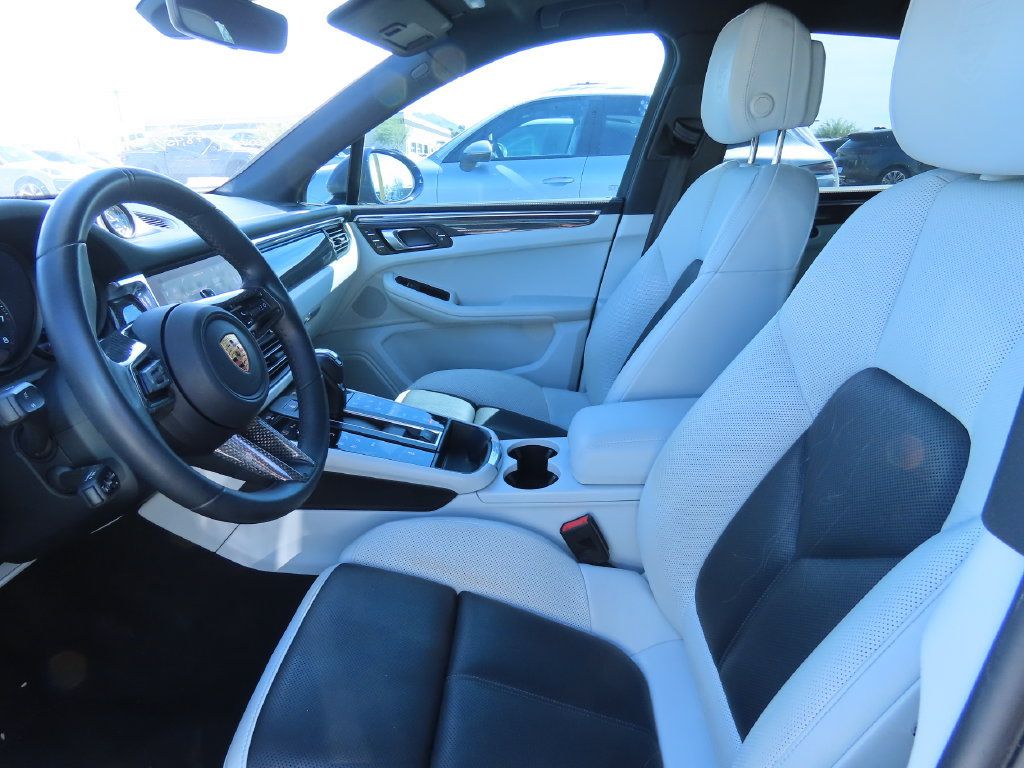 Used 2022 Porsche Macan AWD/4WD image 10