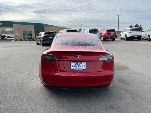 Used 2018 Tesla Model 3 Long Range image 9