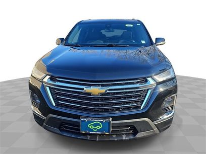 Used 2023 Chevrolet Traverse LT