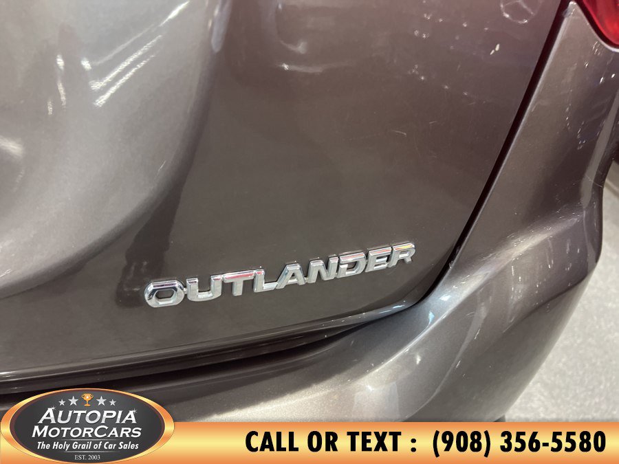 Used 2019 Mitsubishi Outlander ES FWD image 35
