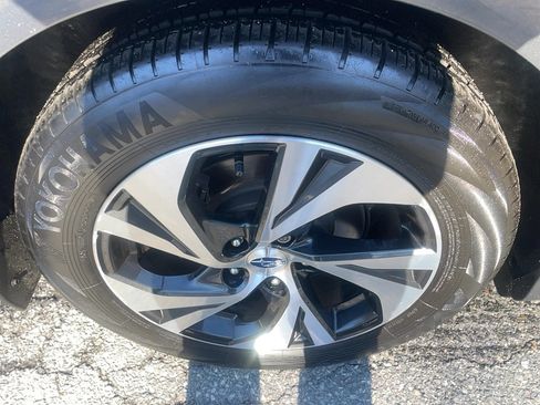 Used 2023 Subaru Legacy Premium AWD/4WD image 5